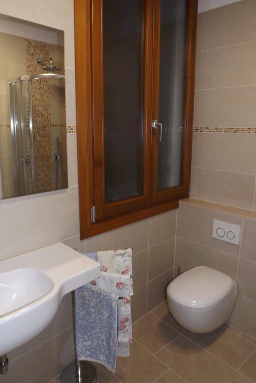 Venice House Room photo
